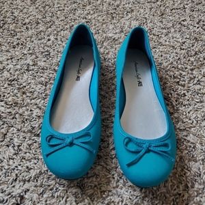 American Eagle by Payless Turquoise Blue Flats
